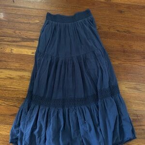 Aerie Women's maxi skirt Navy size Medium